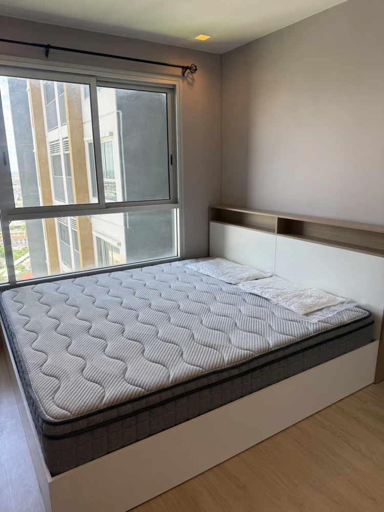 For sale: Casa Condo Bang Yai, empty room, 32nd floor, size 34.91 sq m., swimming pool view, good price, reserve quickly.