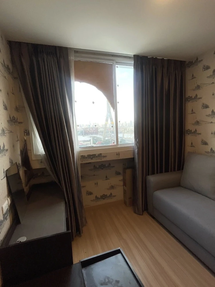 For sale: Chateau In Town Rama 8, riverside condo, wallpapered throughout the room. Interested? Reserve now!