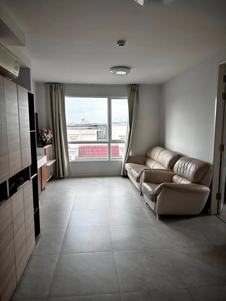 For sale: C-Style Condo, large unit, fully furnished, with parking space. Don't miss out!