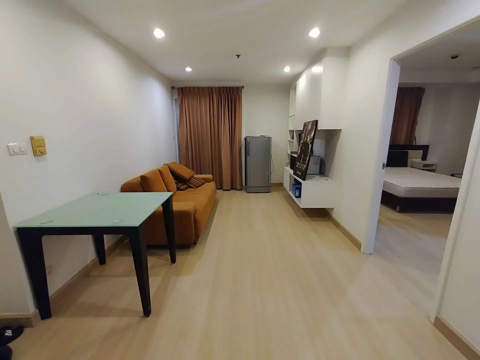 For sale: The Inspire Place ABAC Rama 9, corner unit with great view and spacious living space. If you don't reserve, you'll miss out!