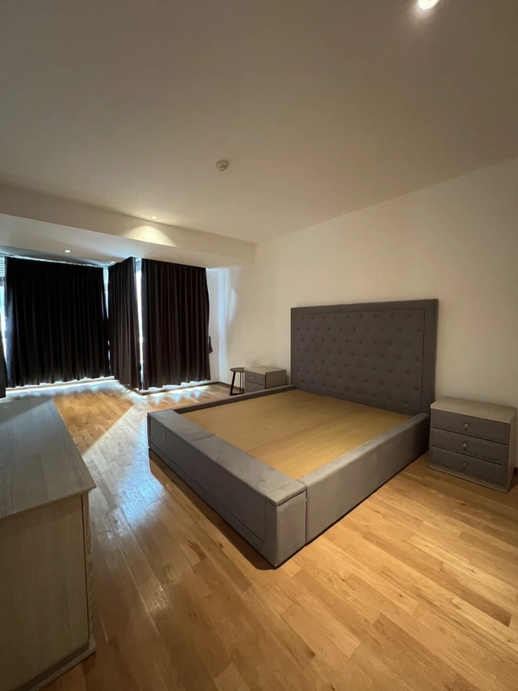 For sale: The Empire Place Sathorn, ready to move in, fully furnished, spacious and comfortable room, suitable for a family. Reserve now!