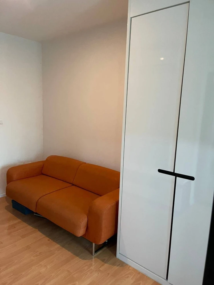 For sale: Dee Mura Ratchayothin, size 25 sq m, 8th floor, furnished room, ready to move in, complete with electrical appliances. Hurry and reserve now