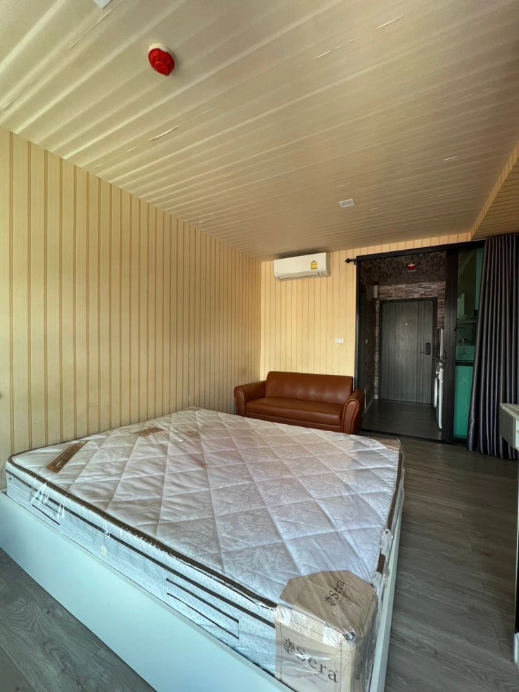 For sale: B-Loft Light Sukhumvit 107, 5th floor, nice room, fully furnished, book now.