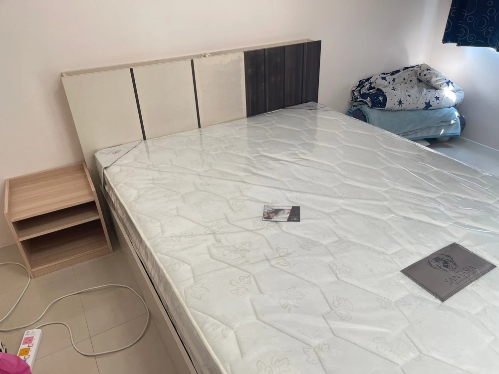 Boutique Ratchada 17 for sale, spacious, airy, clean, good air, nice to live in, has a balcony, ready to move in.