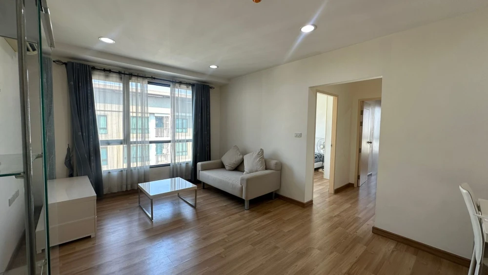 For sale: Premio Prime, spacious room, pool view, 2 bedrooms, 2 bathrooms, very large kitchen, first come first served.