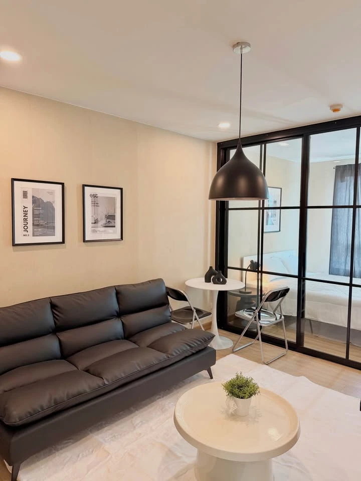 Plum Condo Phahonyothin 89, Phase 1, Building 1B, 7th floor for sale. Simply but beautifully decorated and very livable. Book now!