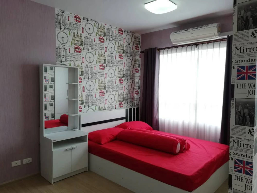 Plum Condo Samakee for sale. High-quality wallpaper throughout the unit, plus many freebies. Book now!
