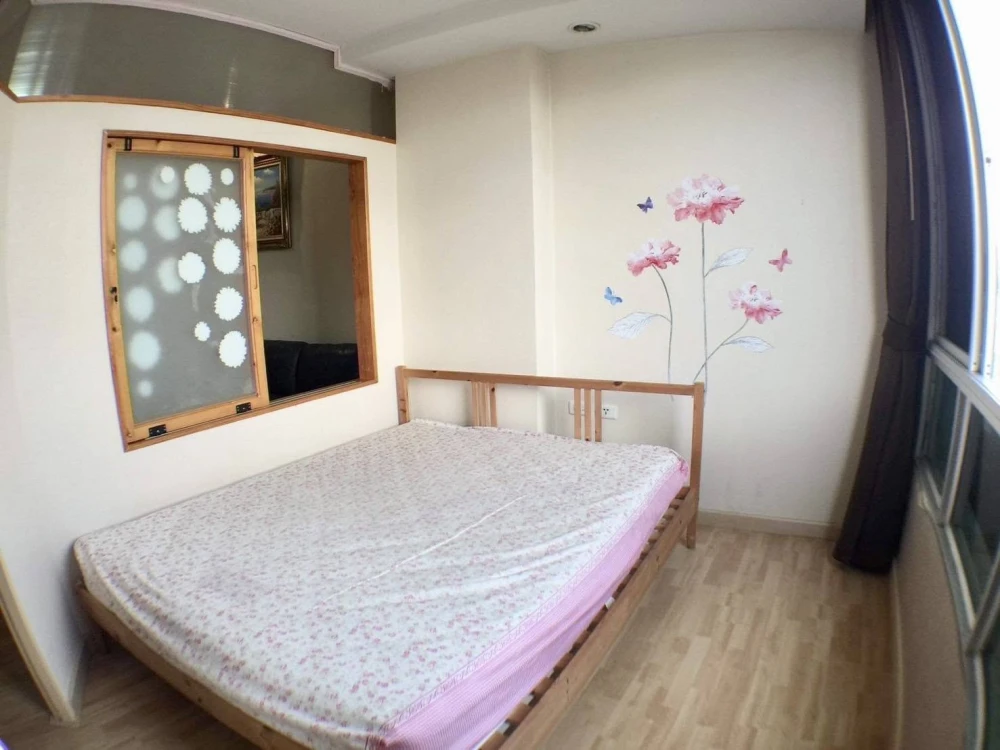 For sale: Ratchada City 18. Spacious room with ample usable space. The cheapest price in this area. You'll regret missing out!