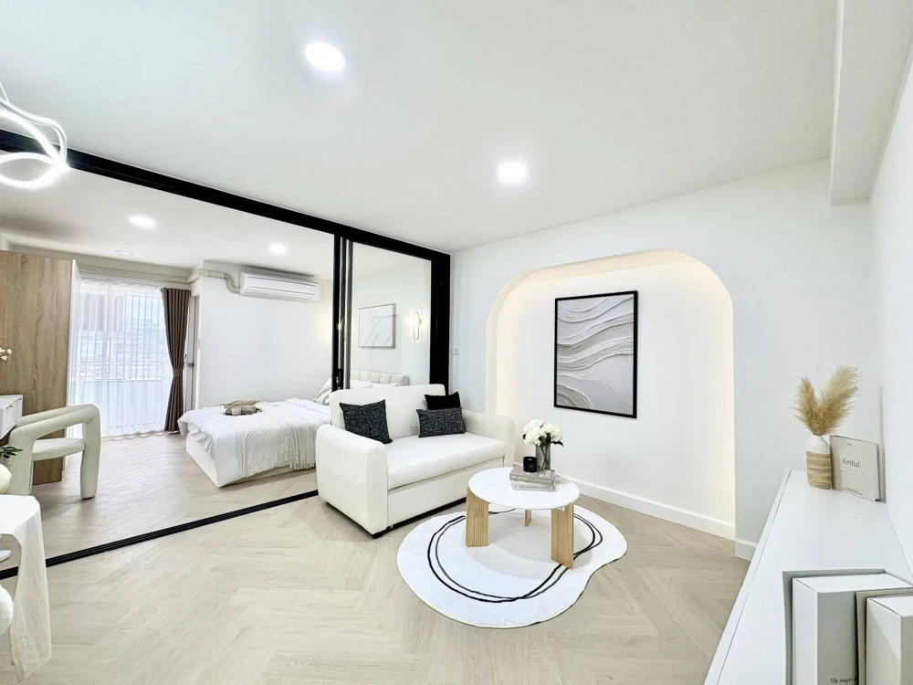 For sale!! Ratchada City Condo (RC Building, 5th floor), furnished, near the BTS, reserve now!