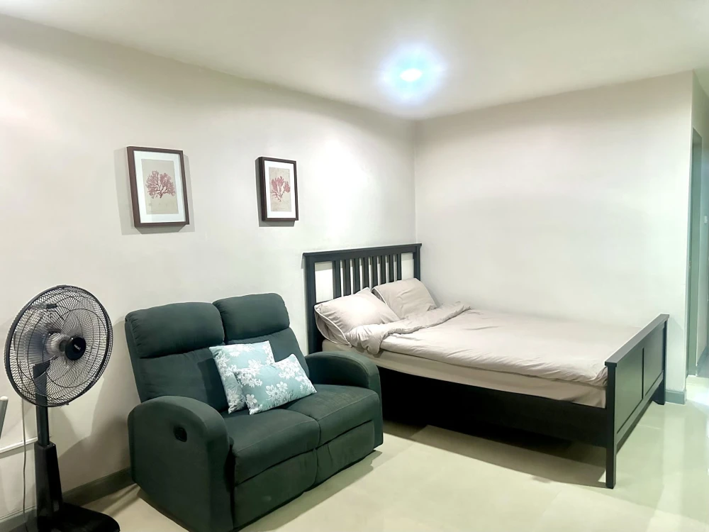 For Sale: Regent Home 4 Sukhumvit 85, 4th-floor studio unit. Convenient location near the skytrain (BTS) with easy access to dining options. A must-bo