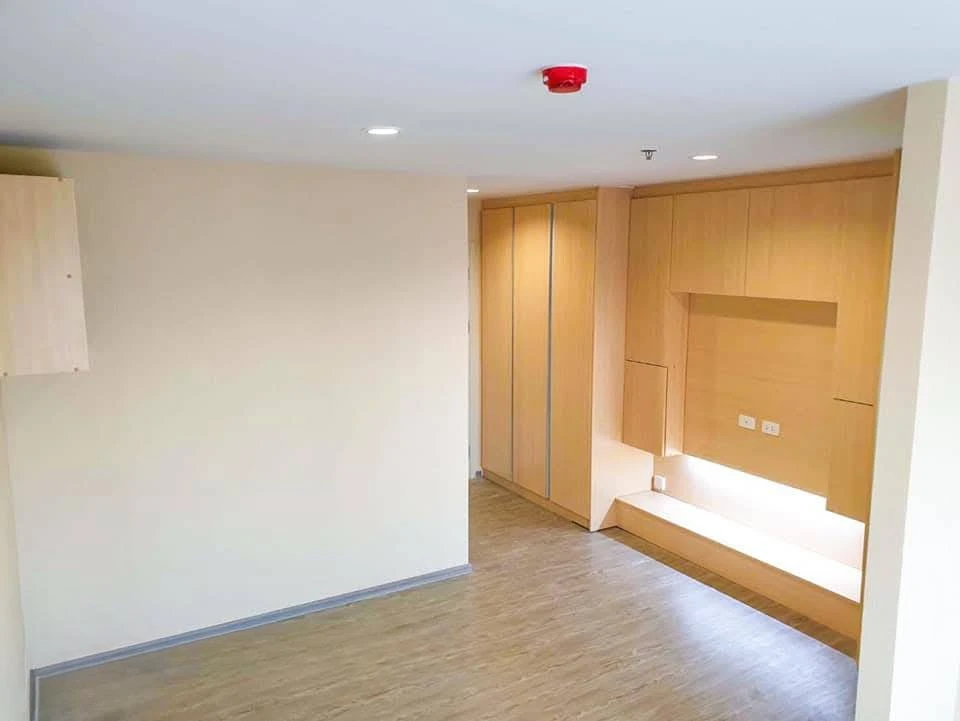 For sale: Regent Home Bangson Phase 2. Fully furnished with built-in cabinets and appliances. Don't miss out!