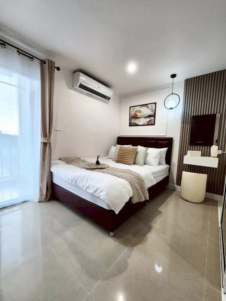 For sale: Regent Home 5 Ratchada 19, 5th floor, 32 sq.m., separate outdoor kitchen, balcony, unobstructed view. Book now before it's gone!