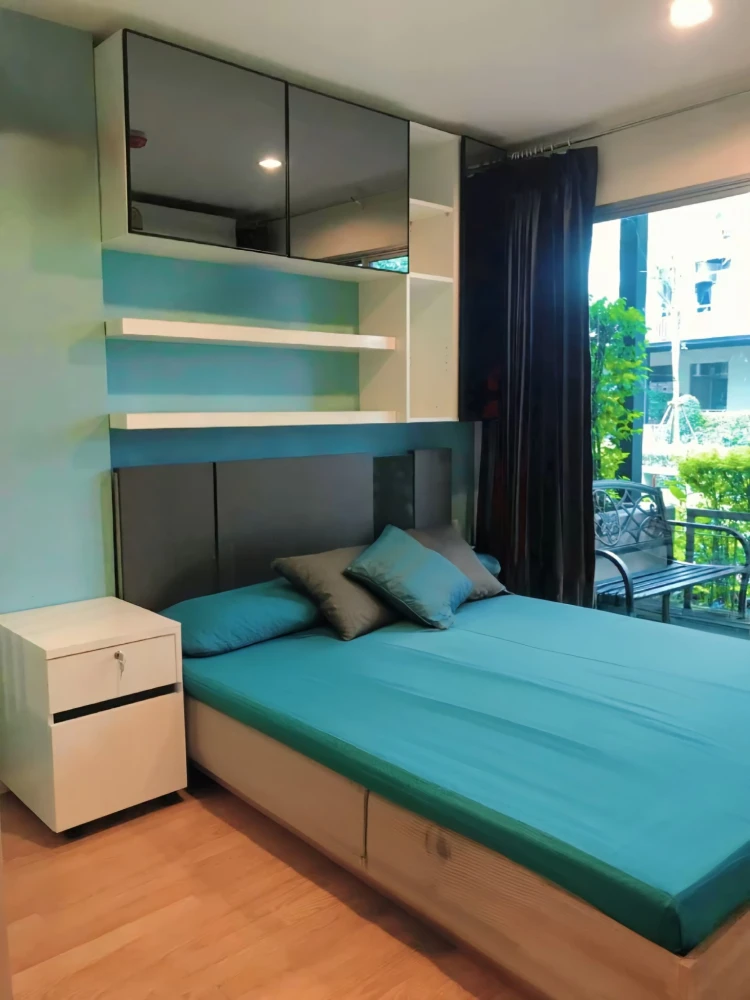 For sale: Lathampini Ville On Nut-Pattanakarn, 1st floor room, next to the garden, very shady atmosphere, complete with electrical appliances. If you