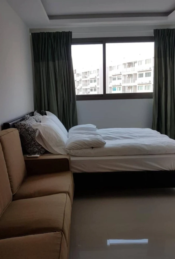 For sale: Laguna Beach Resort 3 - The Maldives (Jomtien), Building E, 6th floor, pool view. Grab it now!