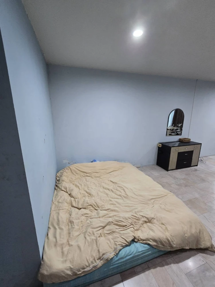 For sale: La Maison Phahon Yothin 24, prime location, near MRT and BTS Phahon Yothin, comfortable and not cramped. Reserve now!