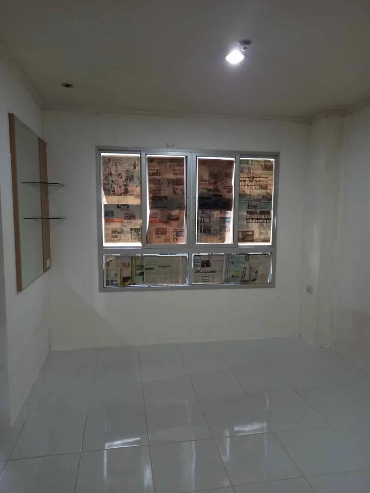 For sale: Lumpini Ville Ram Intra - Lak Si, empty room, floor tiles changed, not very high floor, convenient transportation, hurry and book before the