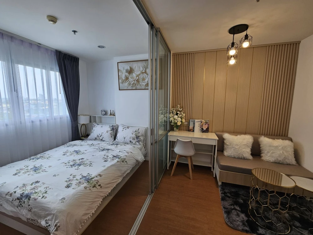 For sale: Lumpini Condo Town Pattaya North Sukhumvit, 15th floor, city view, next to Sukhumvit Road. Beautiful room, fully furnished with appliances.
