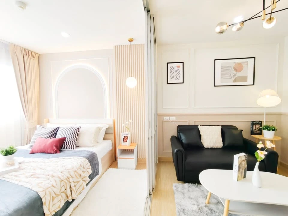 For sale: Lumpini Condo Town Ramintra-Ladprao. Beautifully decorated room, fully furnished, ready to move in, lots of freebies!! Very cheap!