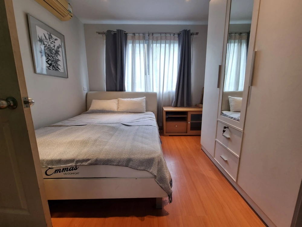 For sale: Lumpini Condo Town Ramintra - Laksi. Separate bedroom, good ventilation, and a pleasant living environment. Book now!
