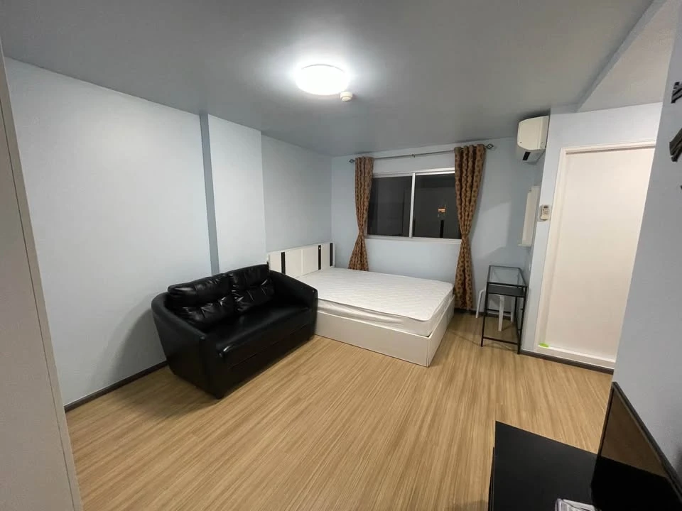 For sale: Lumpini Township Rangsit Klong 1, Phase B, 5th floor. Very clean and livable unit. Interested? Book now!