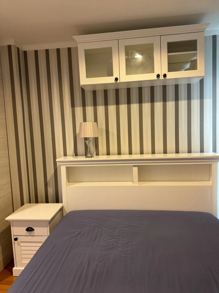 For sale: Lumpini Park Rama 9-Ratchada, Building B, 12th floor. Wallpaper throughout, fully furnished with built-in furniture. Ready to move in.