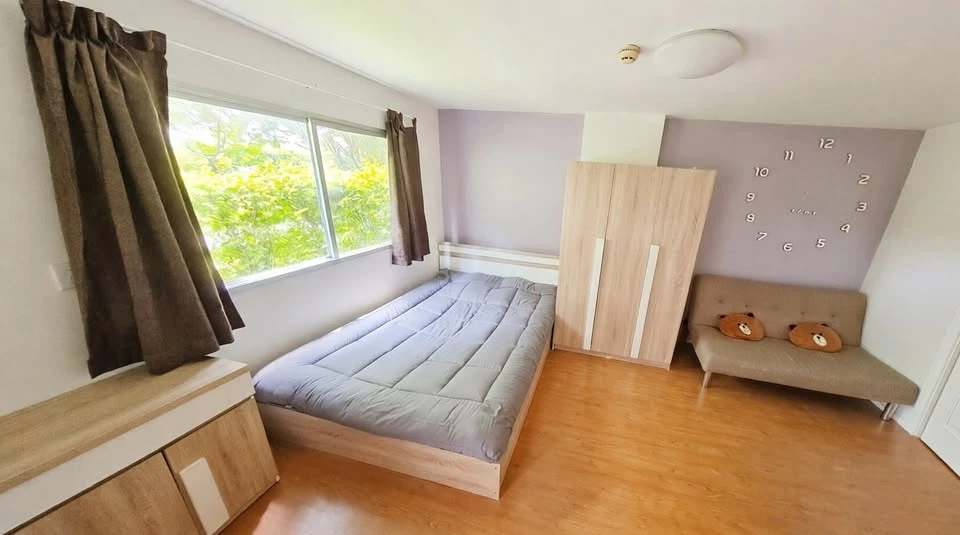For sale: Lumpini Mix Theparak-Srinakarin condo. Nice unit, fully furnished. Just bring your belongings and move in!