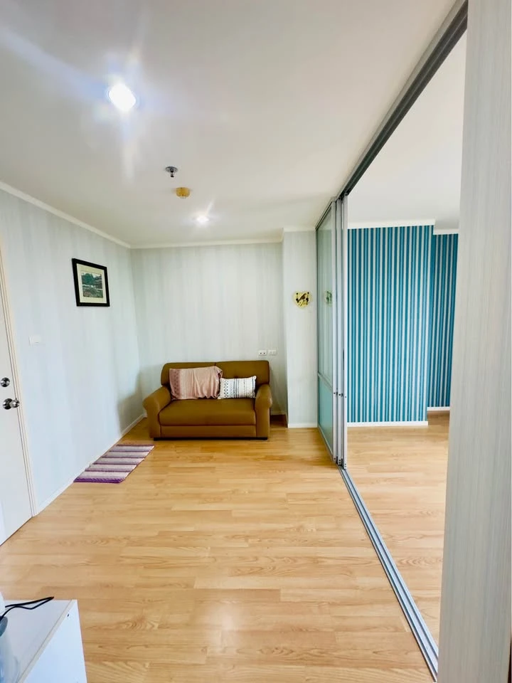 For sale: Lumpini Ville Prachachuen-Phongphet 2, corner room, very private, with beautiful wallpaper, don't miss it.