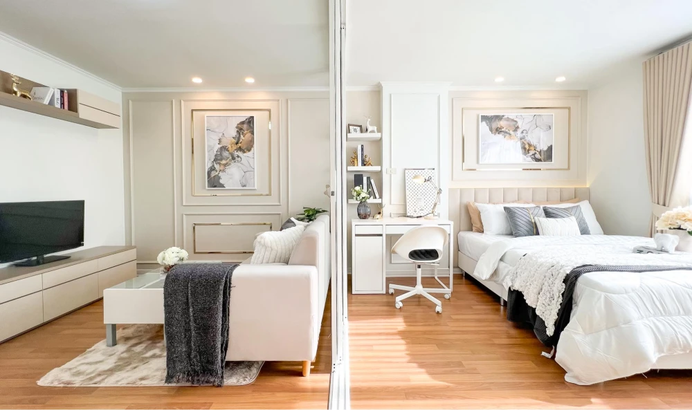 For sale: Lumpini Place Narathiwas 24. Each unit is private, with a closed kitchen on the balcony. Beautifully decorated and very livable. Book now!