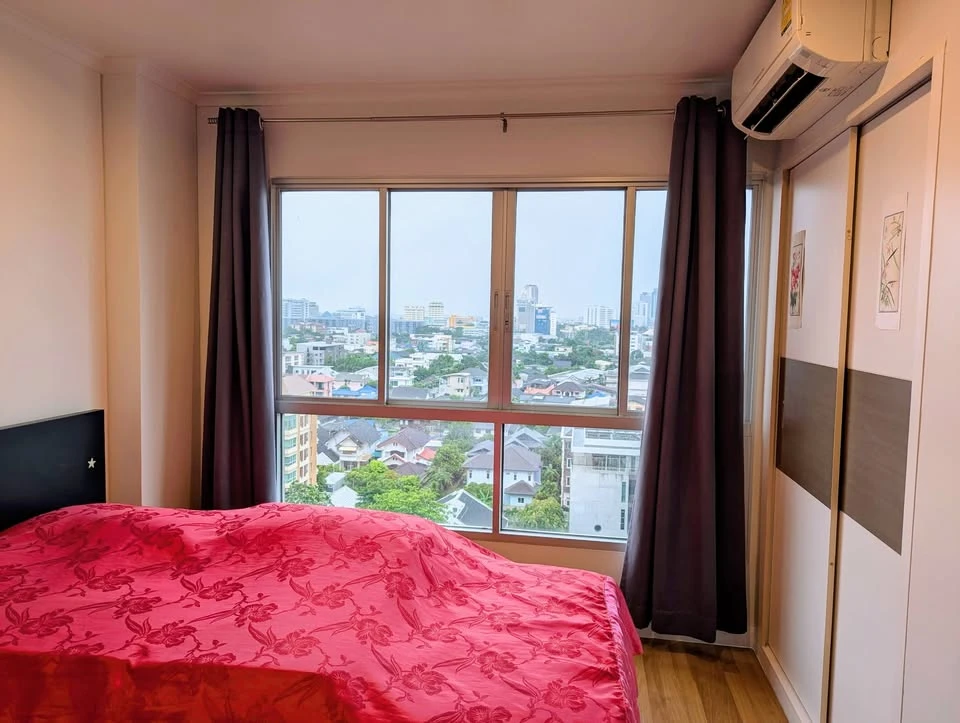 For sale: Lumpini Place Ratchayothin, Elephant Building view, good sun, good wind, very good condition, airy room, easy to decorate, must reserve.