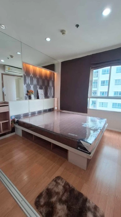 For sale: Lumpini Mega City Bangna, has built-in furniture, ready to install quality wallpaper, move in now, don't hesitate.