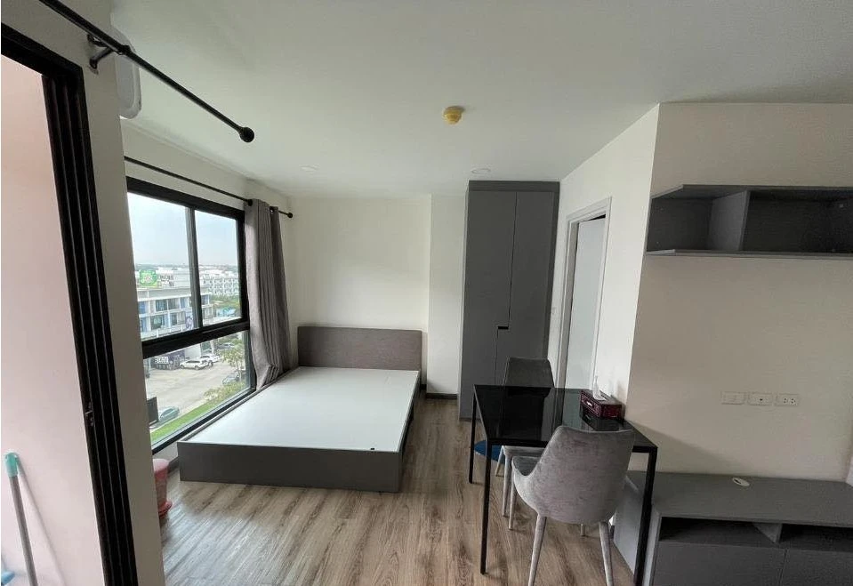For sale: Wynn Thani corner unit, 4th floor. Good condition, fully furnished, ready to move in.