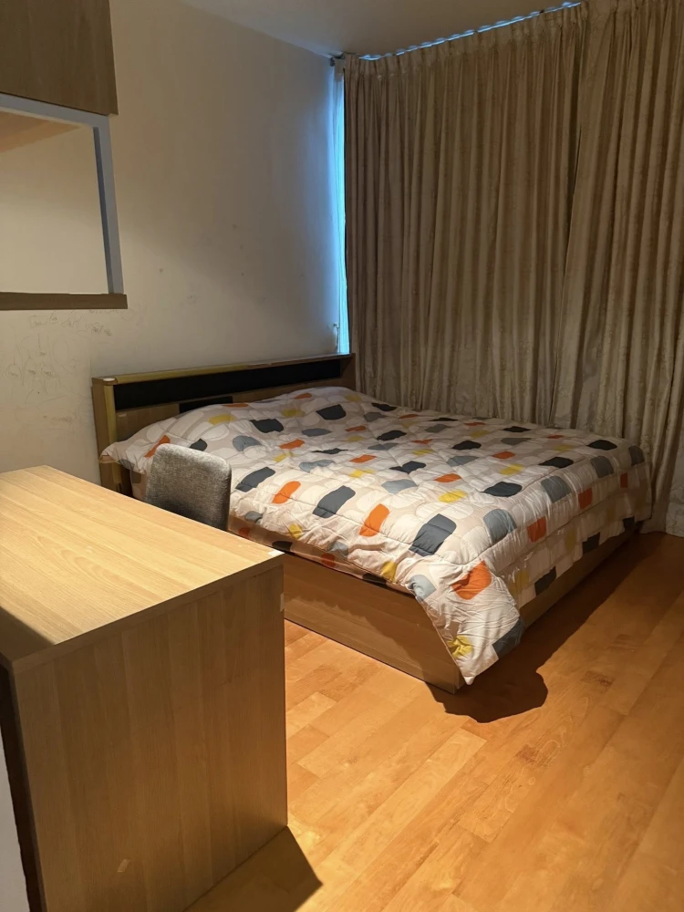 For sale: Villa Ratchadevi, corner room on the 40th floor, sunset view of the capital city, don't miss it.