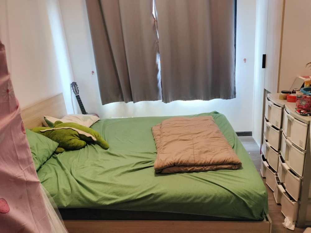 Selling V Condo, fully furnished unit. Just bring your belongings and move in! Book now before it's too late!