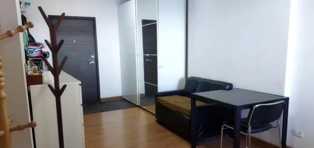 For sale: Supalai Vista Tiwanon Intersection, North-facing unit, 25th floor. Unobstructed view, shaded all day. View of the swimming pool and BTS Skyt