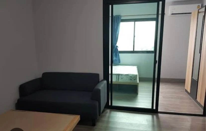 For sale, Sabai Sabai Condo Sukhumvit 115, room on the 7th floor, the room has a table, cabinet, and bed ready. If you don't reserve, you will really
