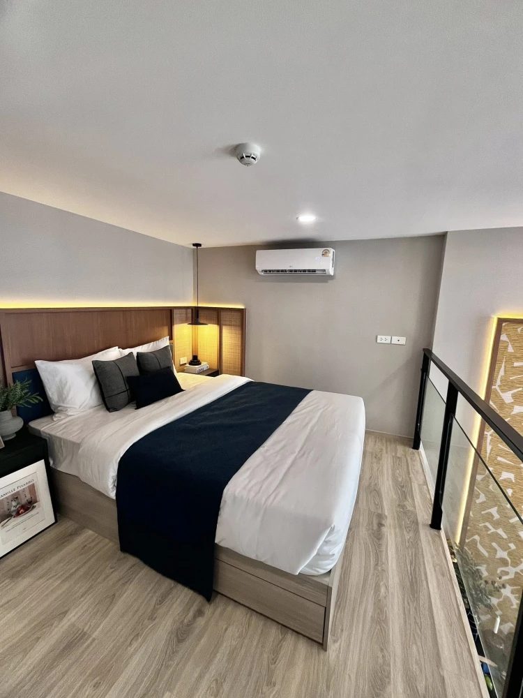Selling Origin Plug & Play Srinakarin, ready-to-move-in unit, south-facing. Book now!