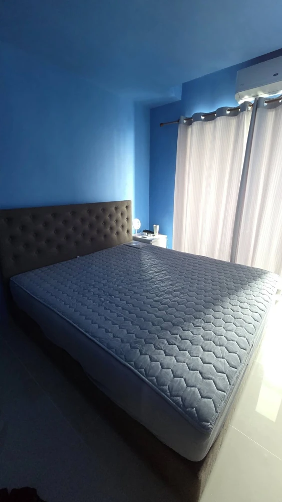For sale: Asakan Place Srinakarin, very high floor, 27th floor, Makro Value side, room in a soothing blue tone, don't miss it.