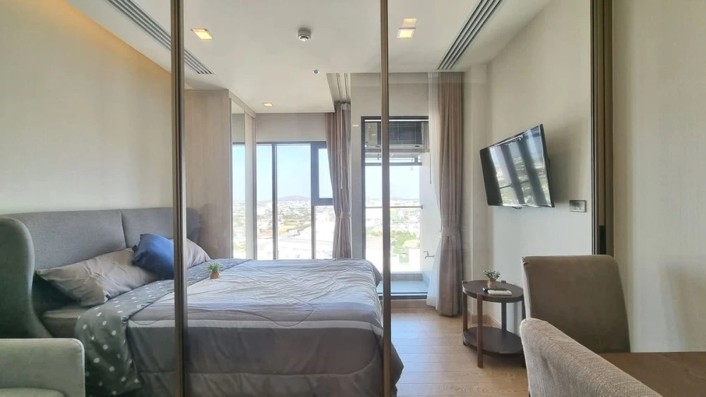 For sale: Infinity One, a nice room, comes with complete furniture and appliances. Hurry and book now, don't miss out.