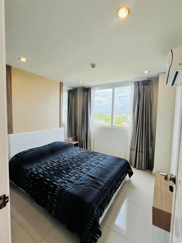 For sale: Amazon Residence Pattaya (Jomtien), 8th floor, swimming pool view, very comfortable, definitely not cramped. Don't just look, hurry and rese