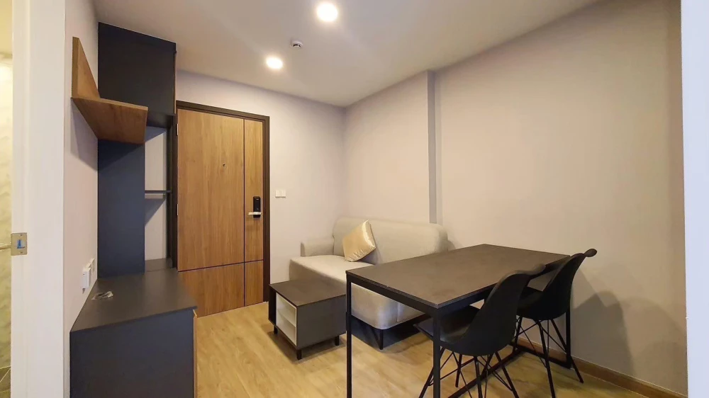 For sale: The Coopers Sukhumvit 64, 2nd floor, next to the common area, very convenient, fully furnished, ready to move in