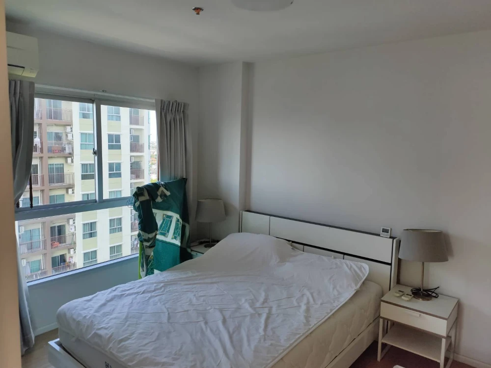 Selling The Parkland Lite Sukhumvit-Paknam. High floor unit, great ventilation, corner unit with river view. Book now!