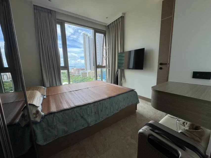 For sale: The Riviera Ocean Drive (Jomtien), 10th floor, sea view, Jomtien, fully furnished, stylishly decorated, interested, reserve now.