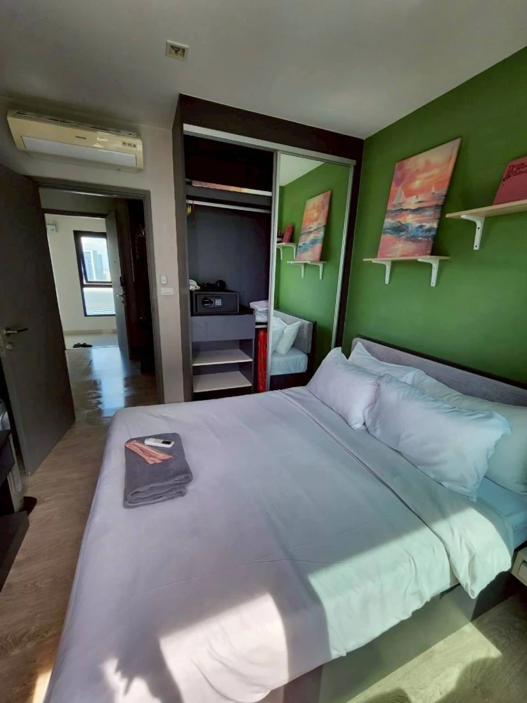 For sale: The Base Pattaya Central, 25th floor, fully furnished. Book now!