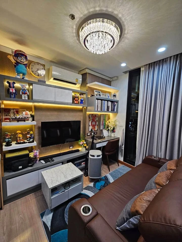 For sale: The Capital Ratchaprarop-Vibha, 22nd floor, highest floor, fully furnished, don't miss it.