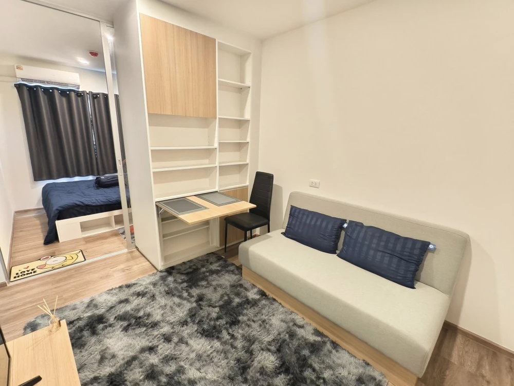 For sale: Sena Kit Srinakarin - Sri Dan, Building B, 5th floor, just the right height, with built-in wardrobes and storage cabinets. Interested? Reser