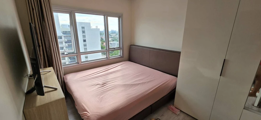 For sale: Manor Sanambinnam, a riverside condo on the Chao Phraya River, great atmosphere, a super chill atmosphere, hurry and book now.