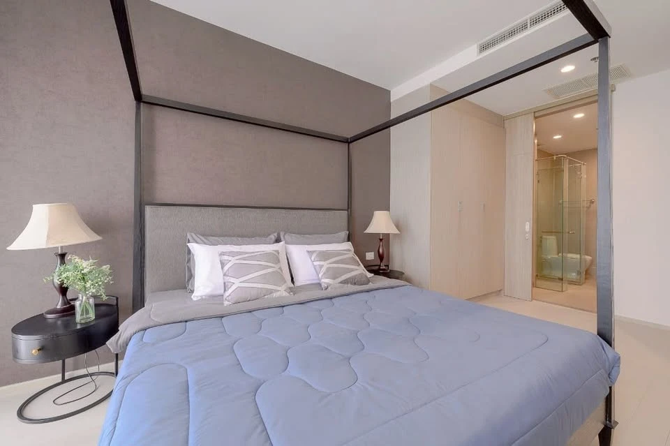 For sale Noble Ploenchit (BTS Ploenchit). Beautiful room, fully furnished, ready to move in. Don't miss out!!