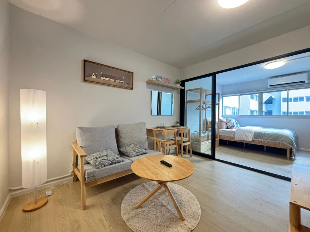 For sale: Mori Condominium, Muang Thong Thani, 4th floor room, swimming pool view, fully decorated, minimalist style, this comfortable place to live,