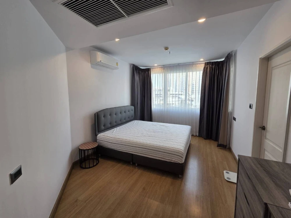 For sale or rent: Supalai Wellington Condo, 1 large and comfortable unit on the 5th floor with an unobstructed view. This is the first floor without a