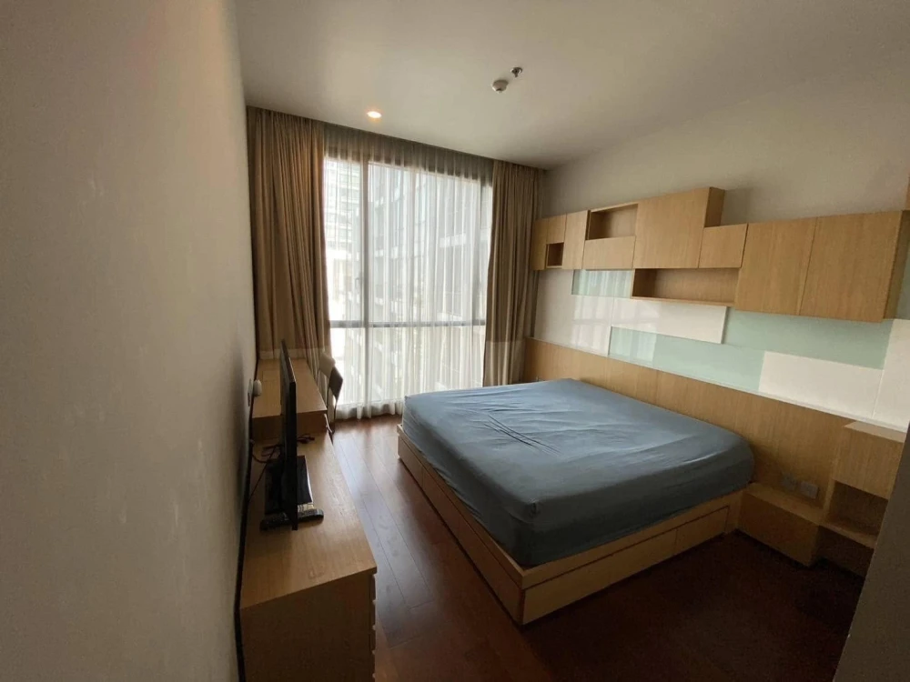 For sale, for rent, Condo Quattro by Sansiri, 2 bedrooms, 2 bathrooms, decorated with built-in furniture throughout the room, reserve now, don't wait.